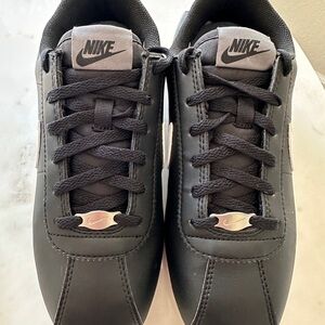 Nike Cortez Unisex Size 38.5 (6Y)